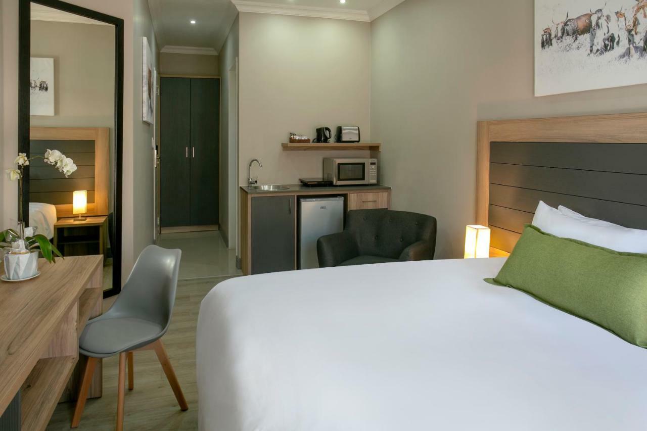 Hotel At Hatfield Apartments Преторія Екстер'єр фото